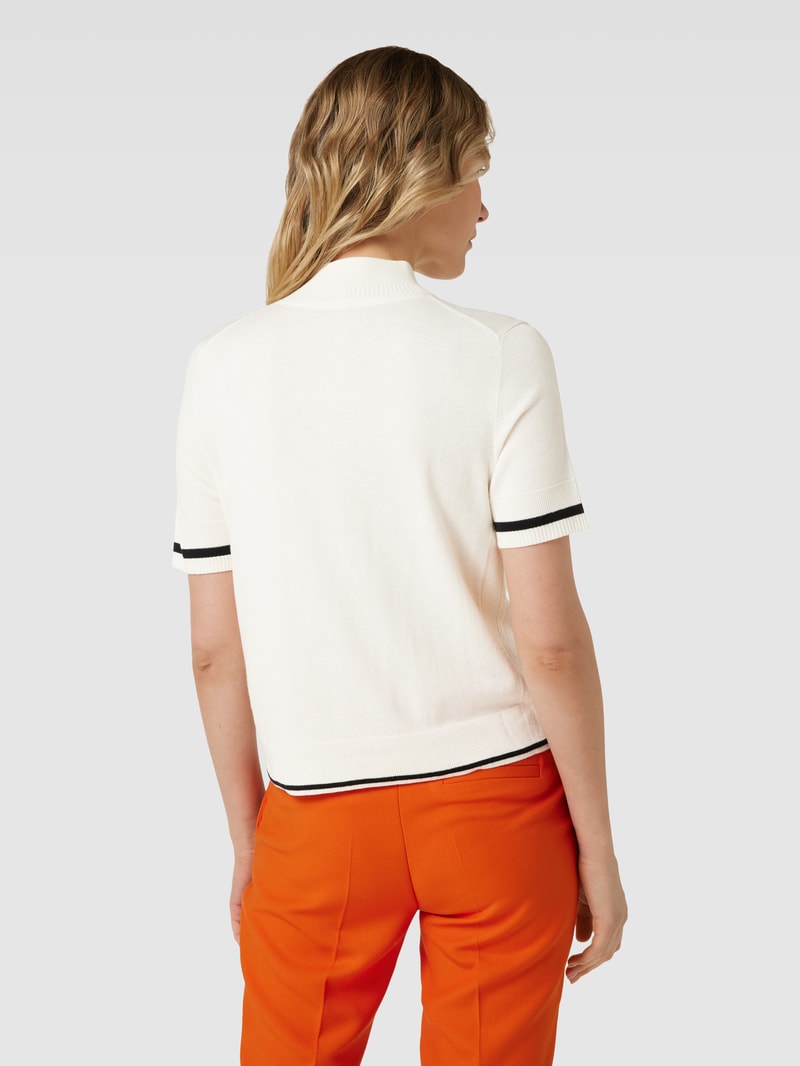 Strickshirt mit Kontraststreifen in offwhite