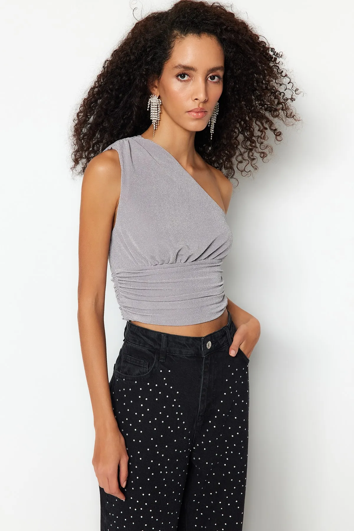 Trendyol Collection  Graues, bauchfreies, gefüttertes, glänzendes Strick-Bustier TPRSS23BS00011