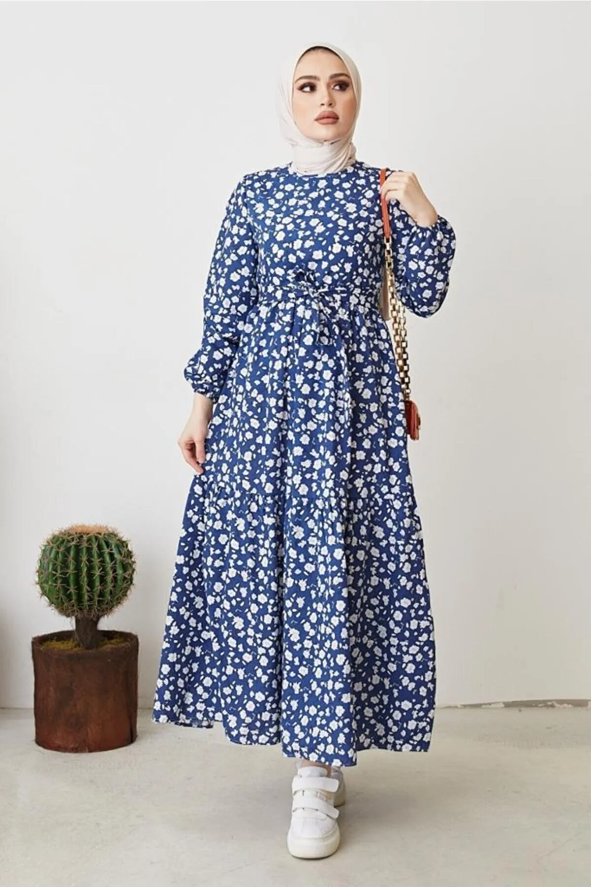 benguen  400 Kleid mit Gänseblümchenmuster Indigo