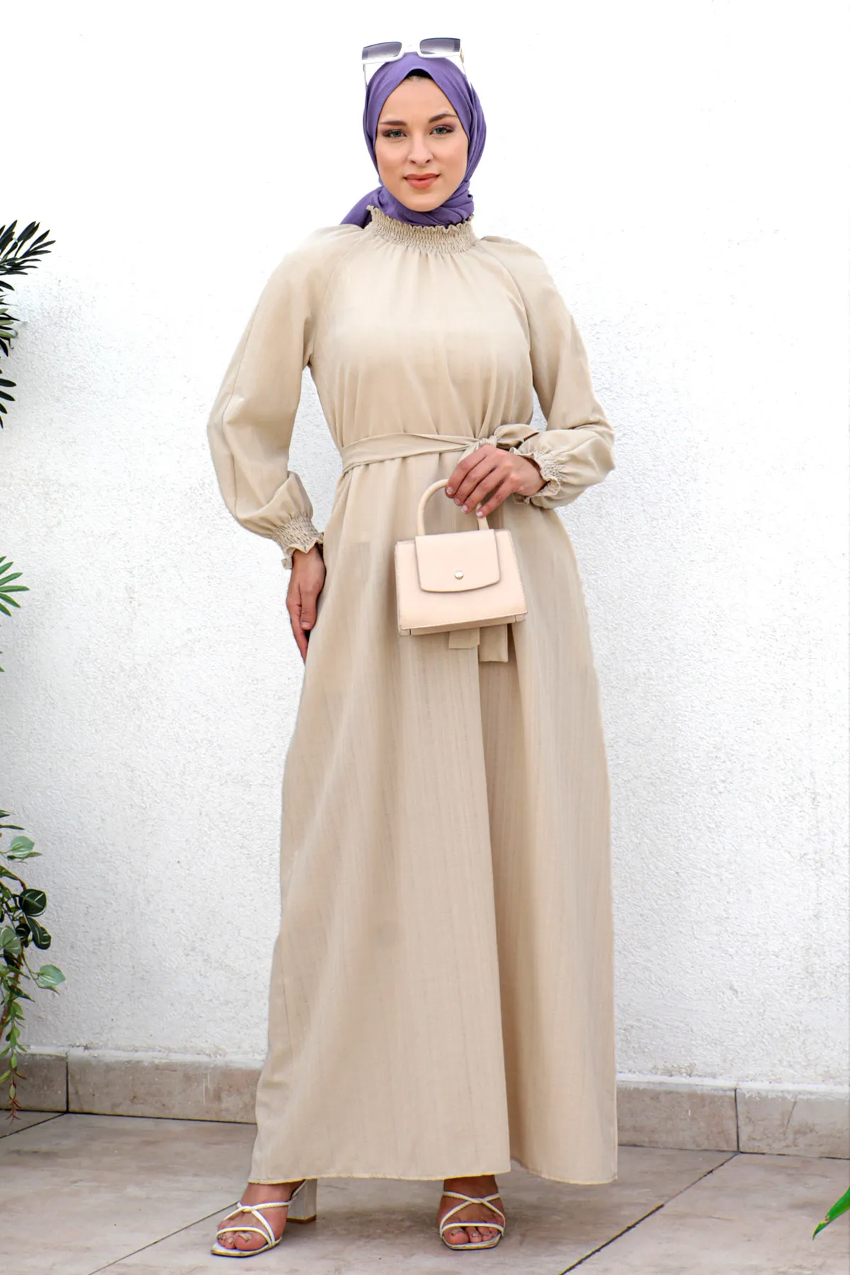 Tesettür Dünyası  Gipe Detailliertes Hijab-Kleid Tsd221204 Beige