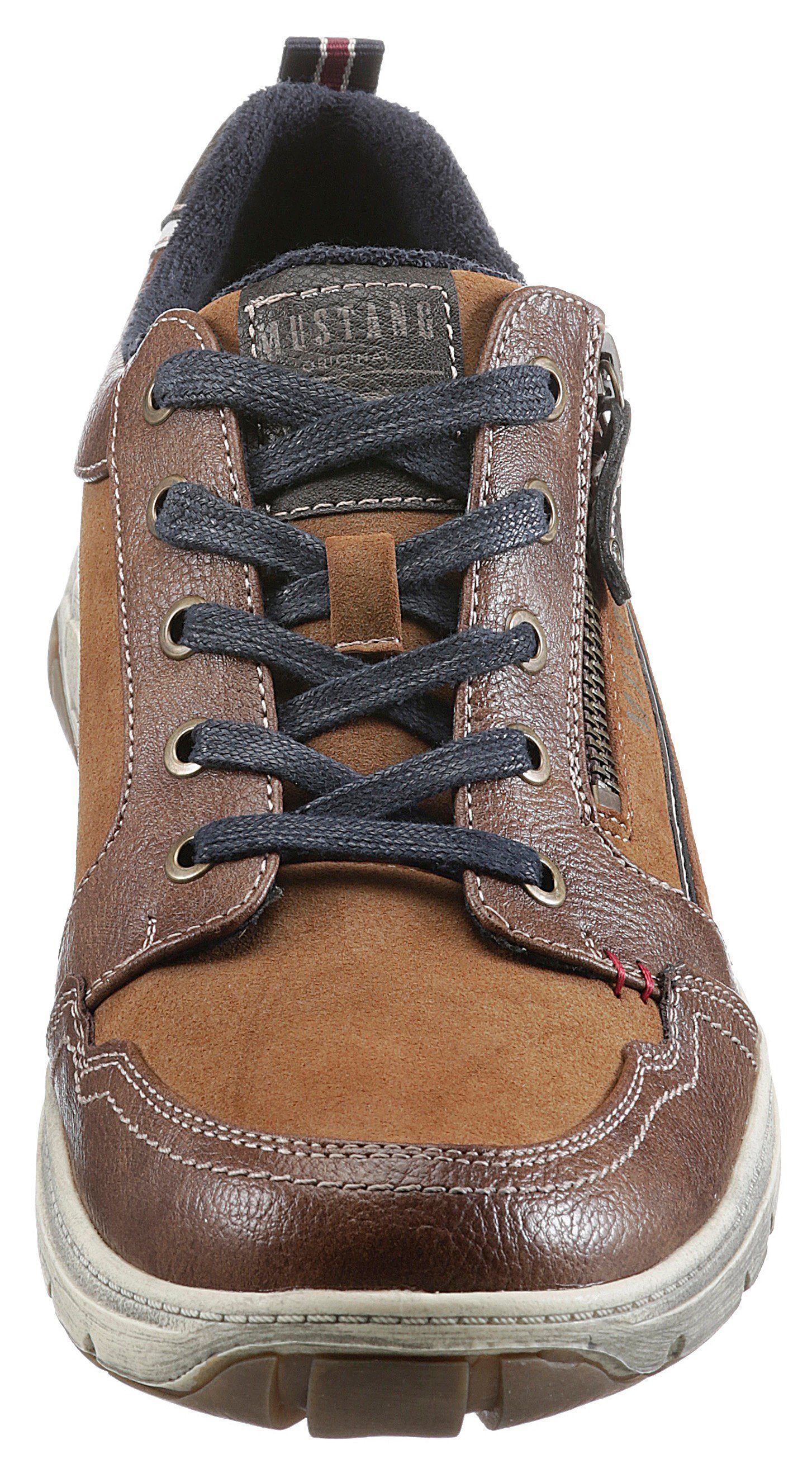 Mustang Shoes Sneaker mit seitlichem Logoschriftzug