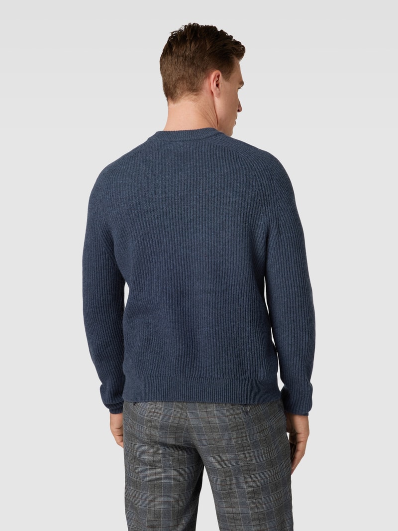 Strickpullover mit Rundhalsausschnitt in rauchblau