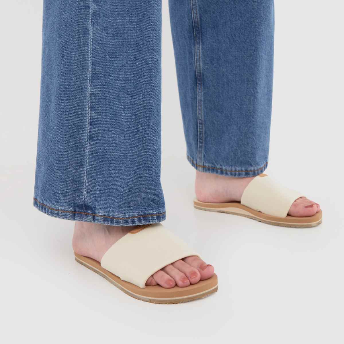TOMS – Carly – Vita sandaler