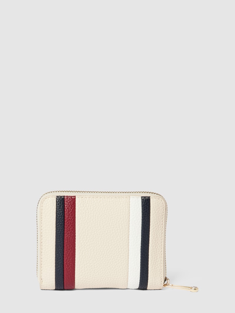 Portemonnaie mit Label-Applikation in sand