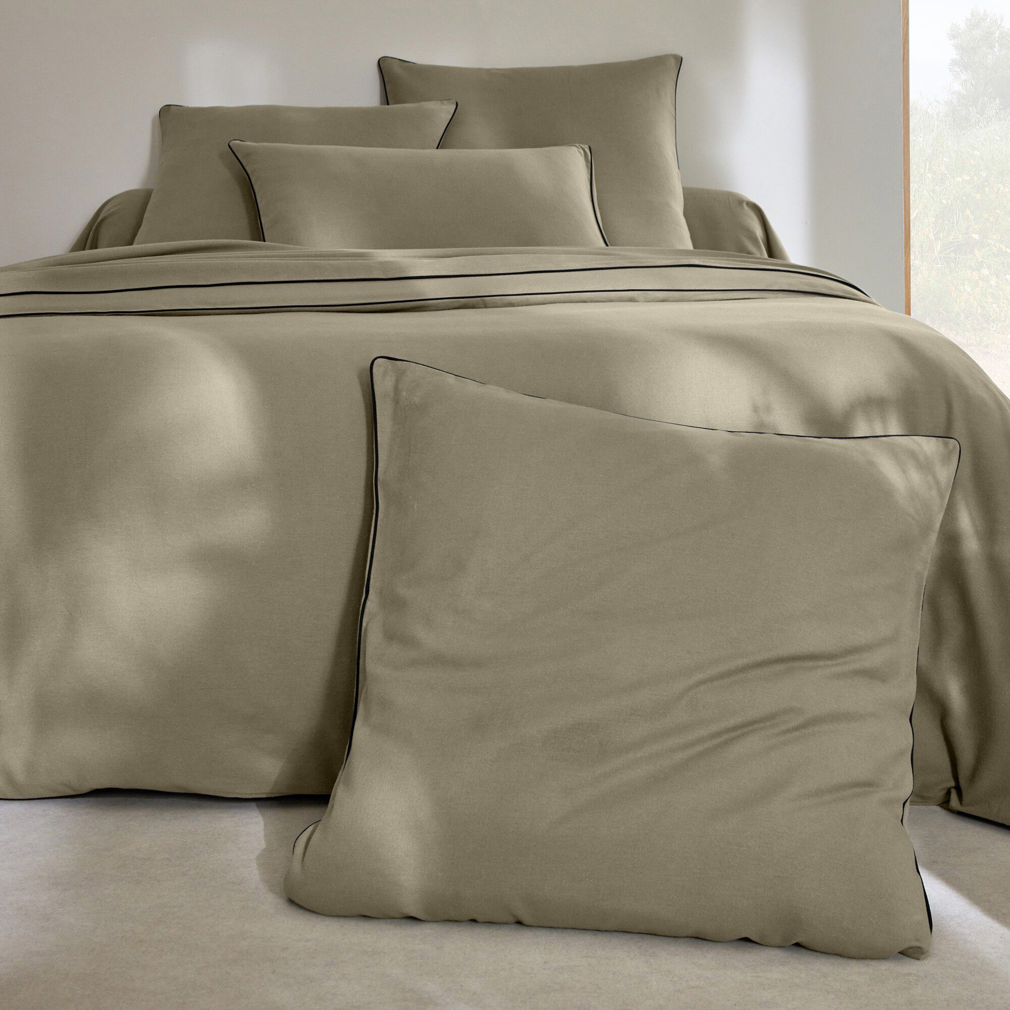 Linge de lit uni flanelle passepoil contrasté, collection 