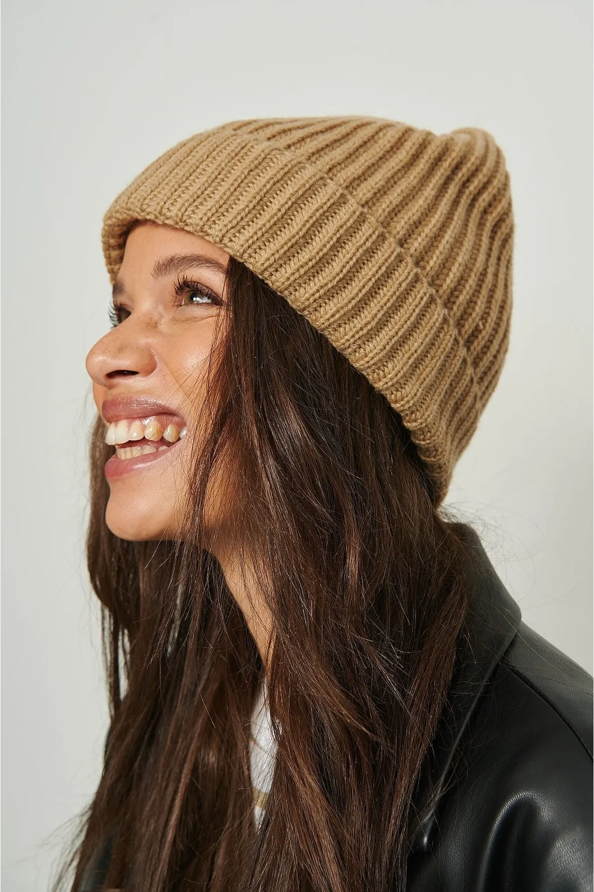 NA-KD  Mütze - Beige - Unifarben