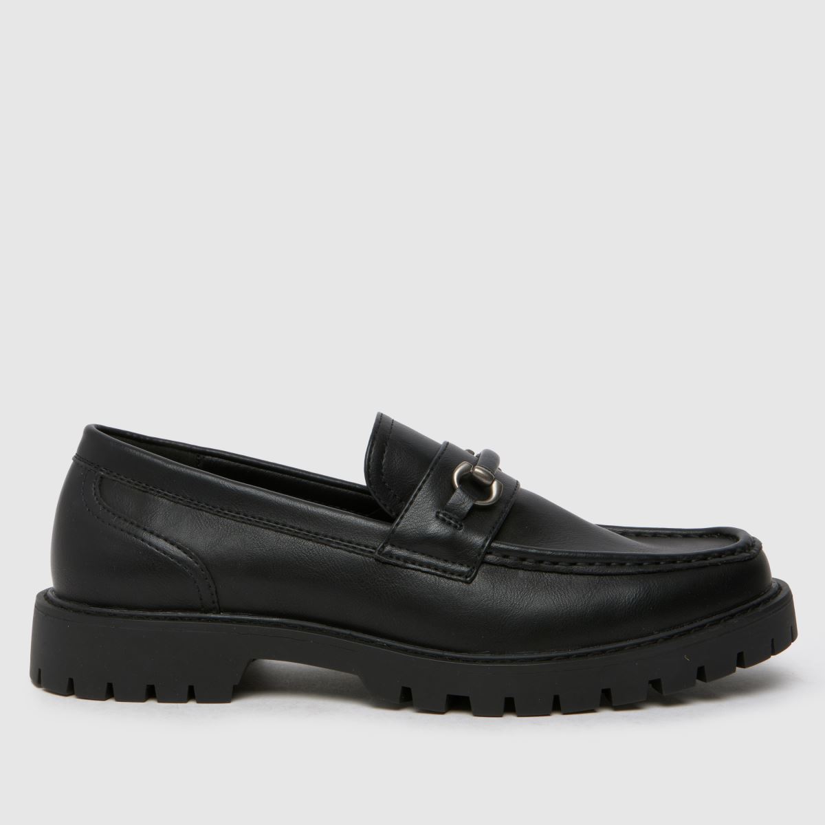 Schuh čevlji s finsko obrobo v črni barvi