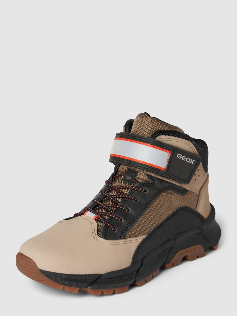 Sneaker mit Label-Print in beige