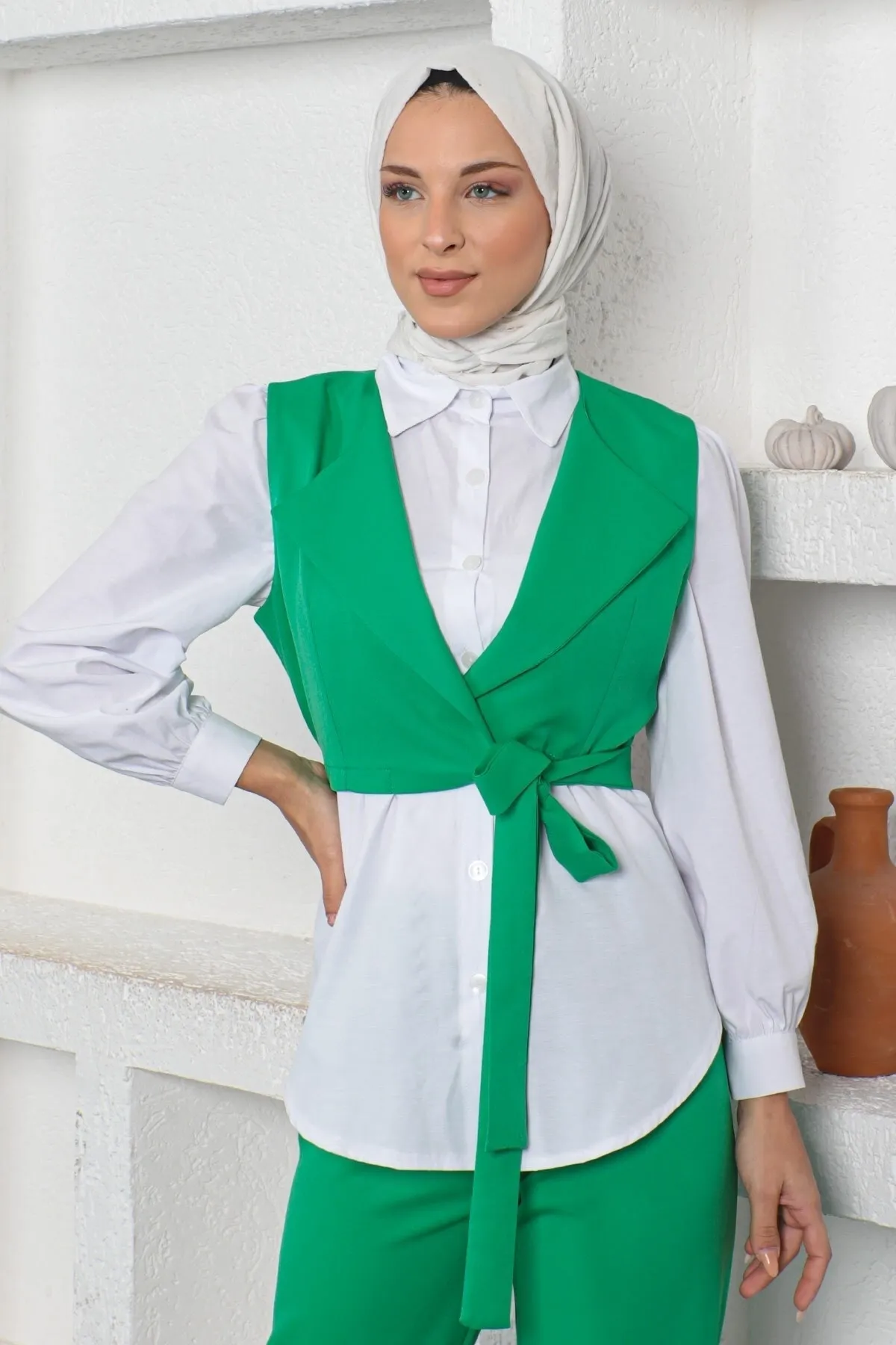 Modamihram  Dreiteiliger Anzug mit kurzer Jacke Grün 19200