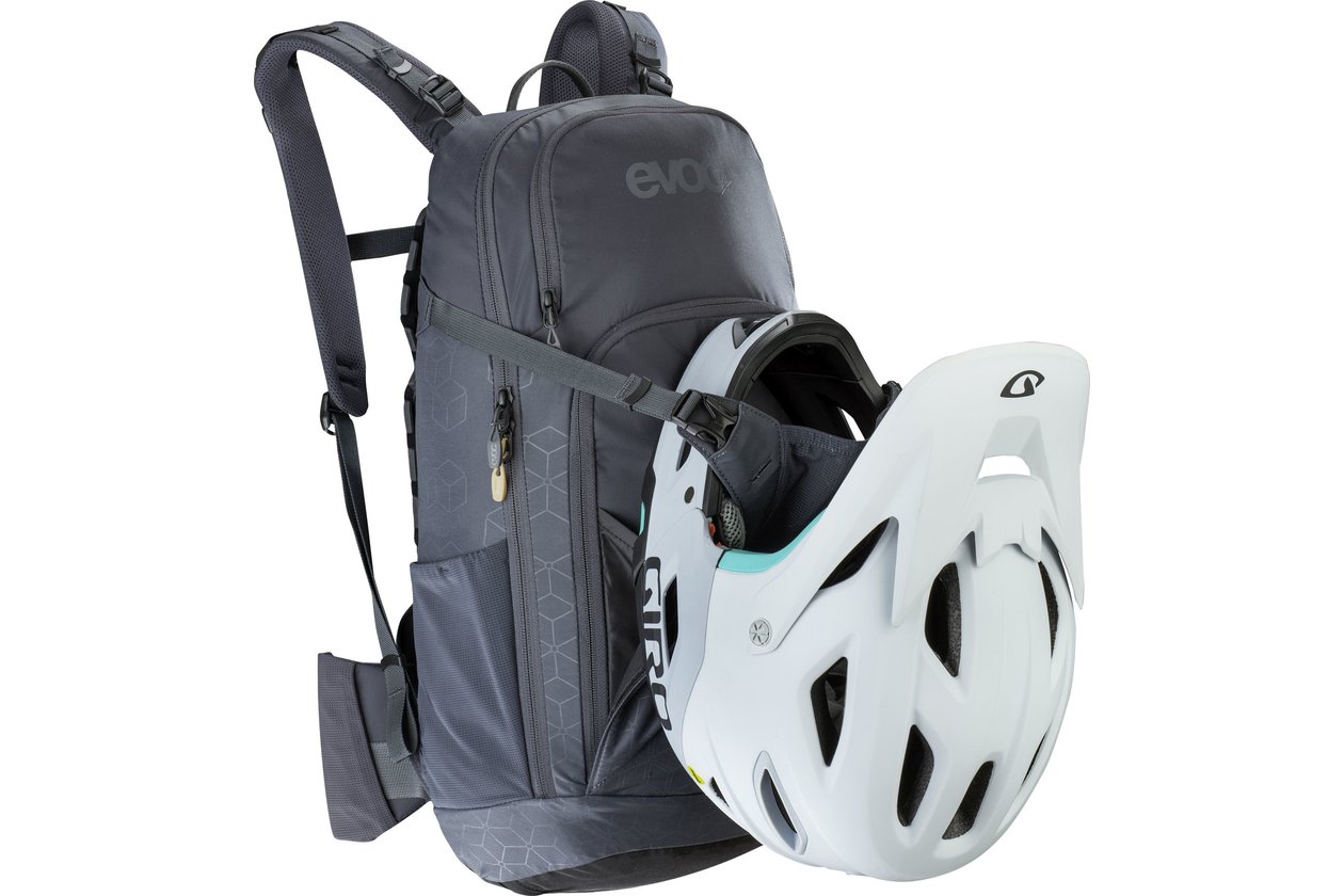 Evoc Neo 16