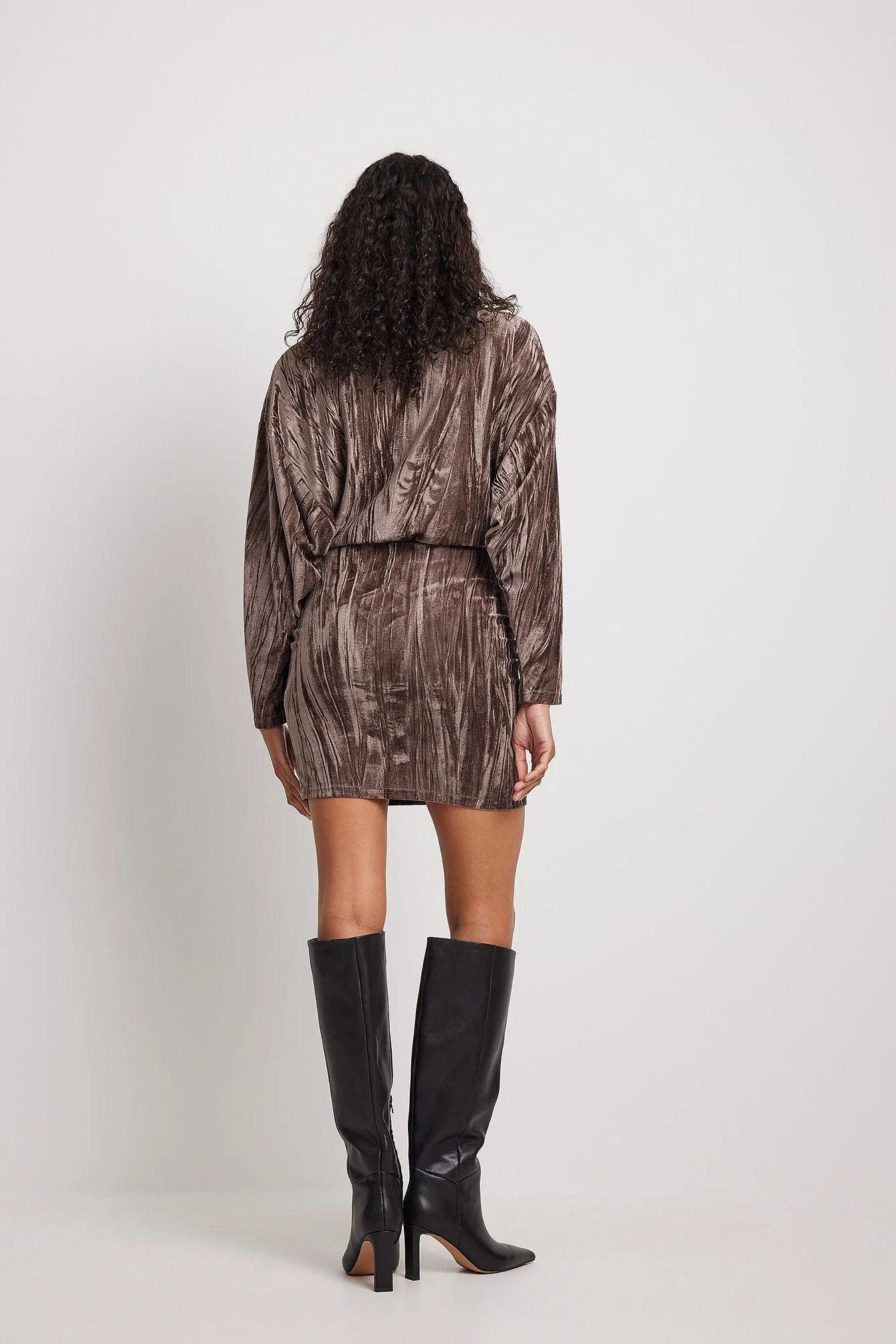 Lockeres Minikleid aus Samt