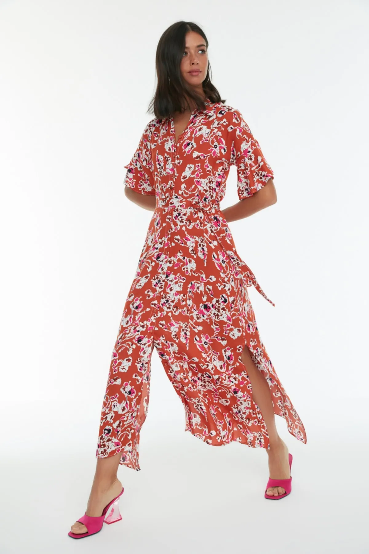 Trendyol Collection  Gefliestes, gewebtes Hemdkleid mit Gürtel TWOSS19EL0094