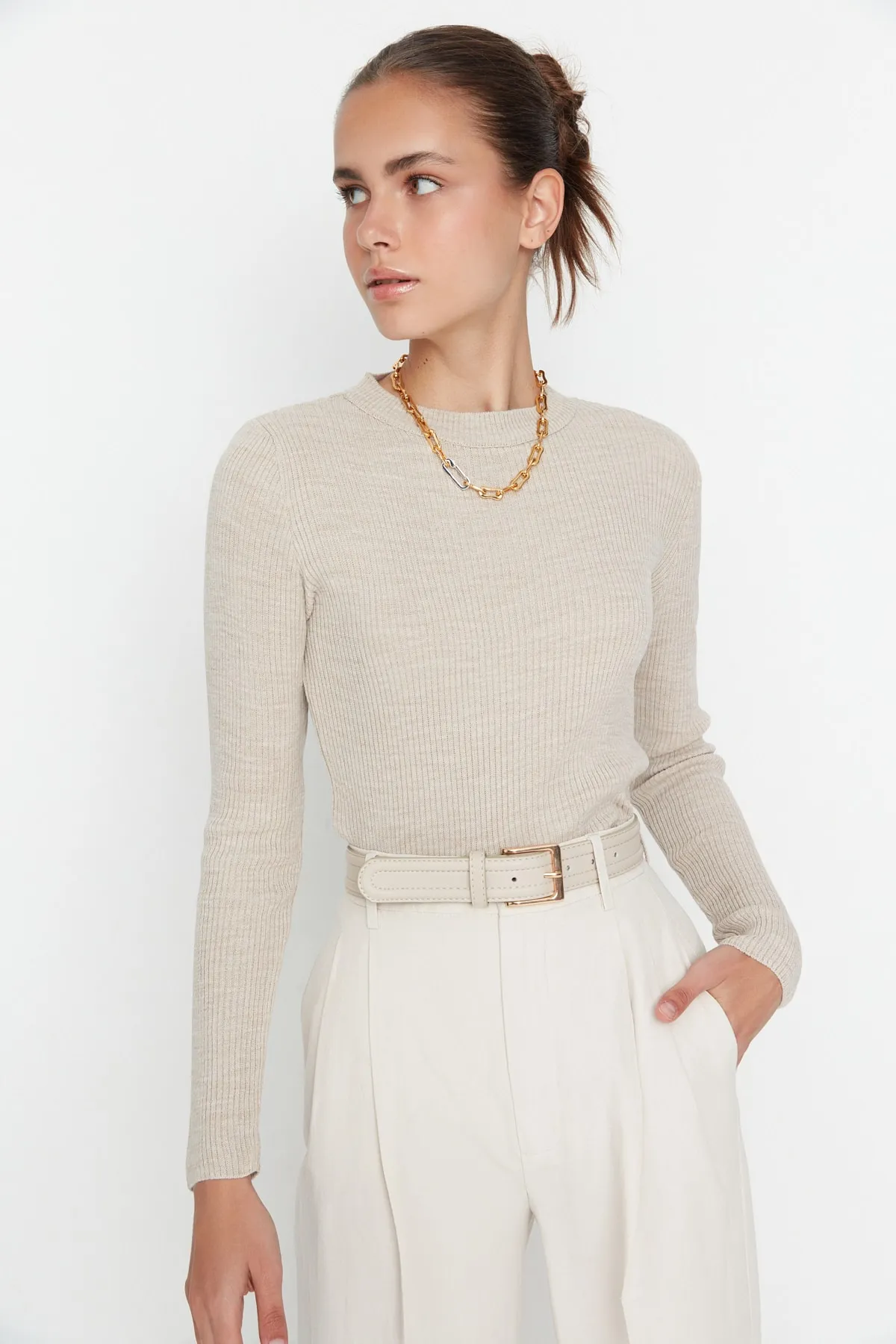 Trendyol Collection  Steinfarbener Basic-Strickpullover mit Kordelzug TWOAW22KZ1708