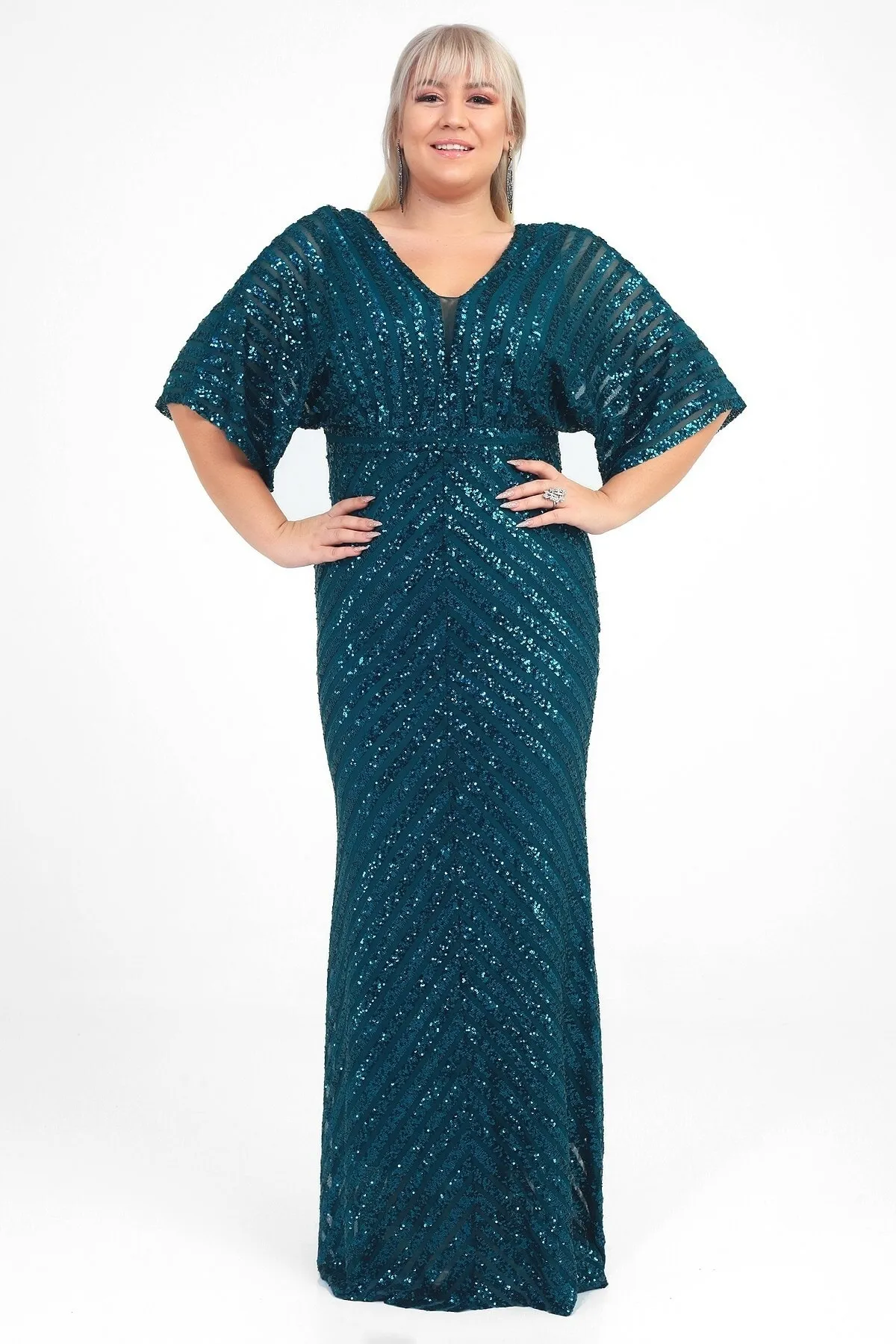 By Saygı  Grünes Ottoban-Paillettengefüttertes langes Abendkleid für Damen