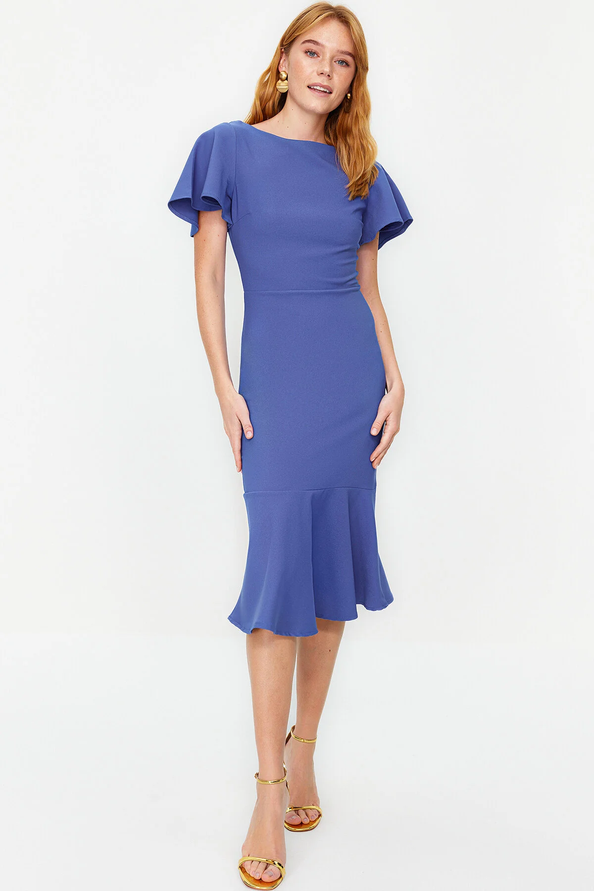 Trendyol Collection  Indigoblaues, figurbetontes Volant-Midikleid aus Webstoff TWOSS20EL1342