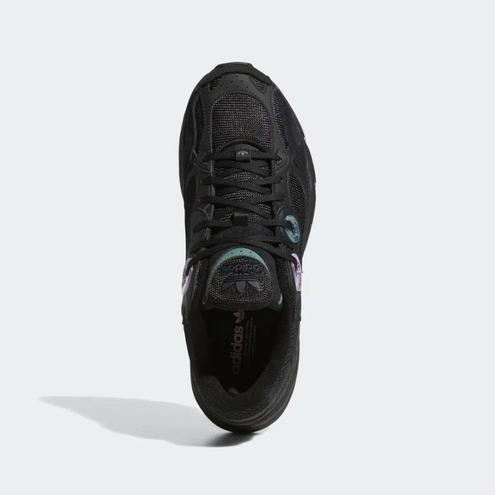 adidas Astir GW5370 / schwarz