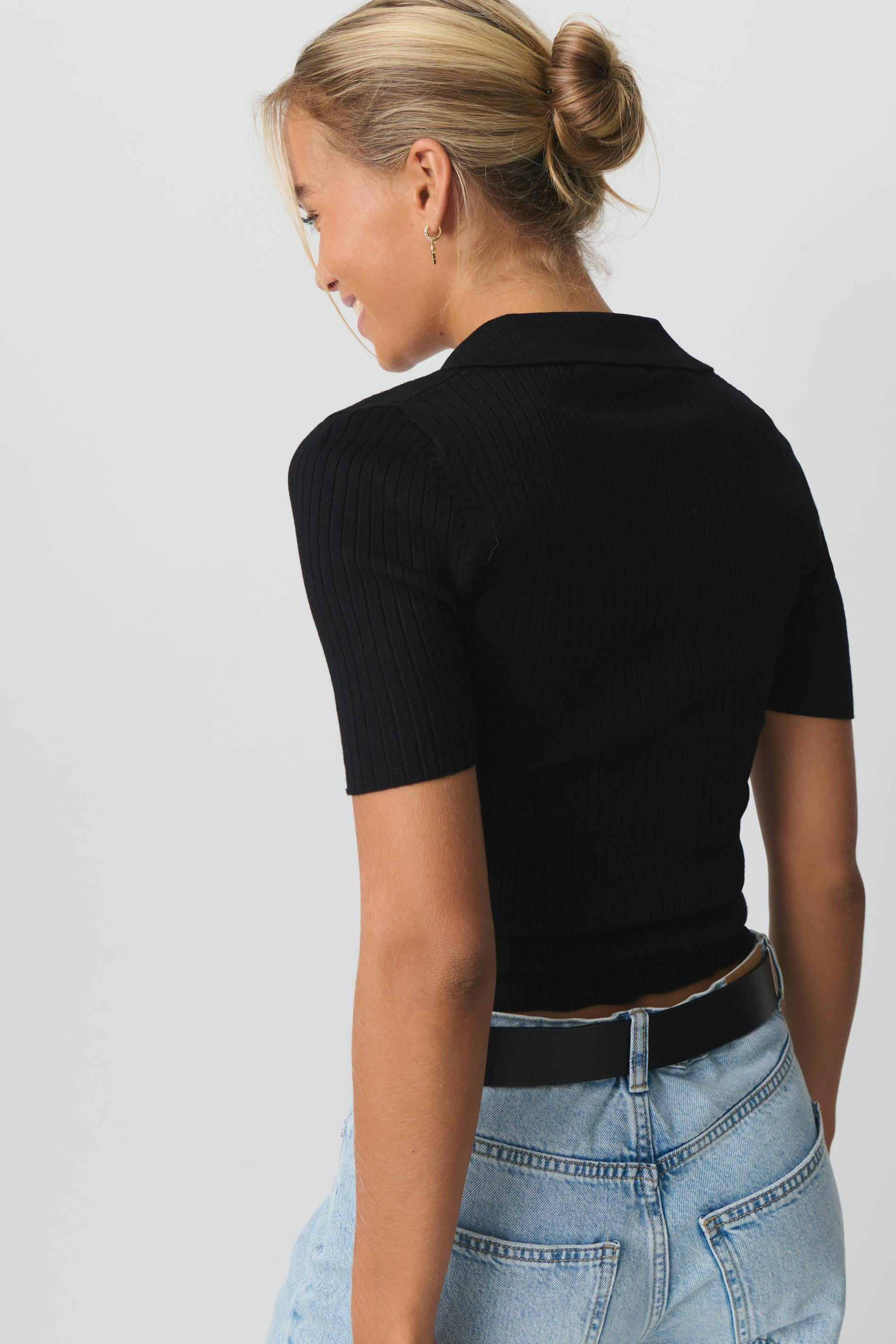 Knitted collar top