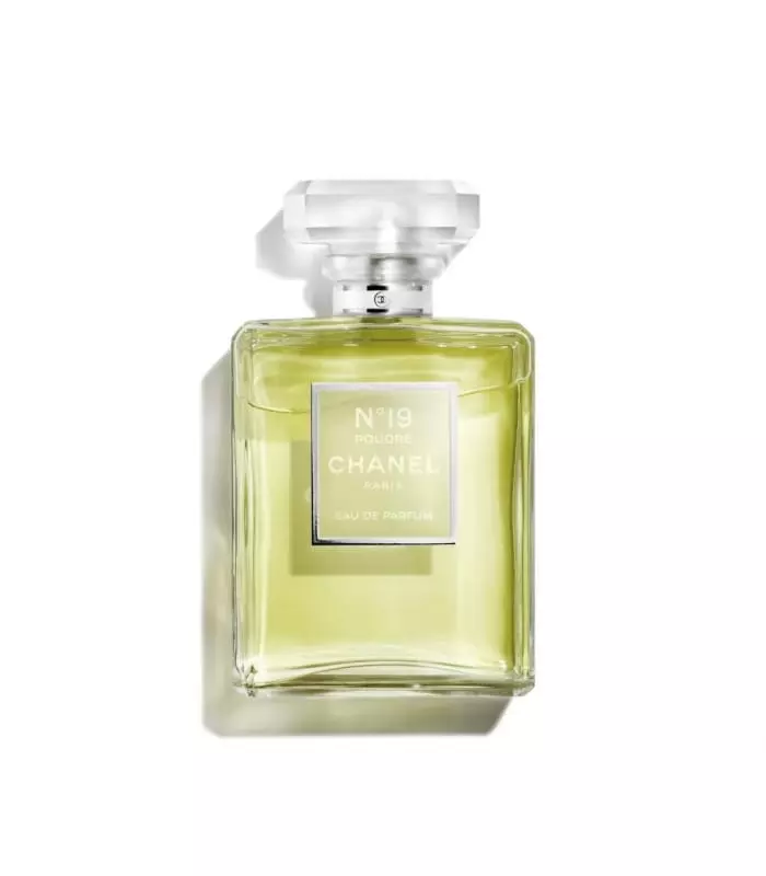 N°19 POUDRÉ Eau de Parfum Vaporisateur