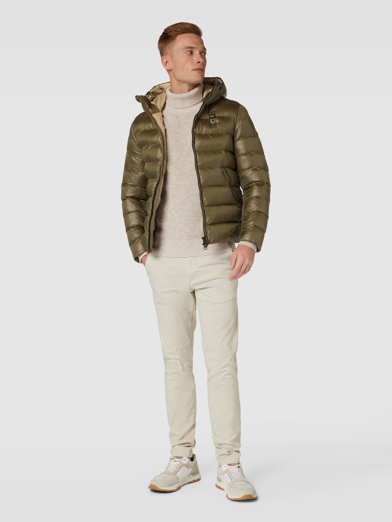Steppjacke mit Label-Detail in olivgrün
