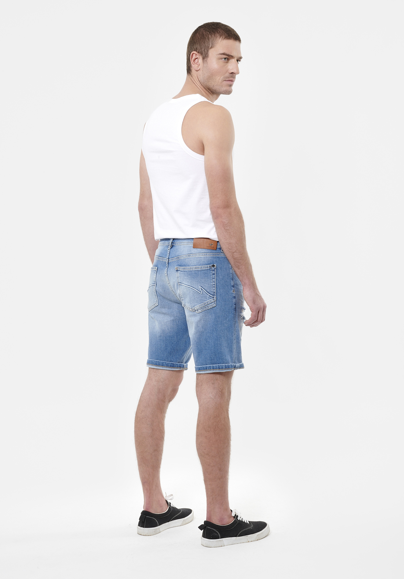 VITO   Short en jean straight Homme