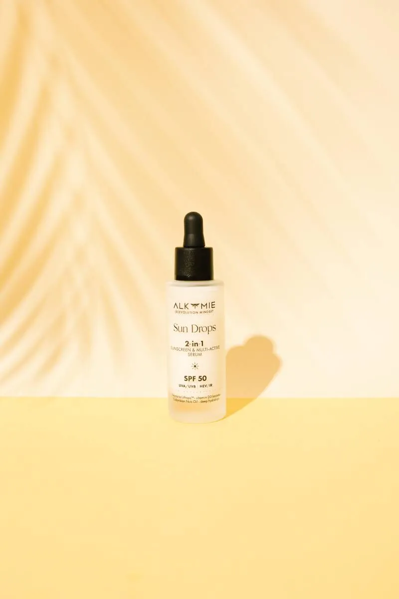 Alkmie Sun Drops SPF 50 2-i-1 solbeskyttelse og multiaktivt serum