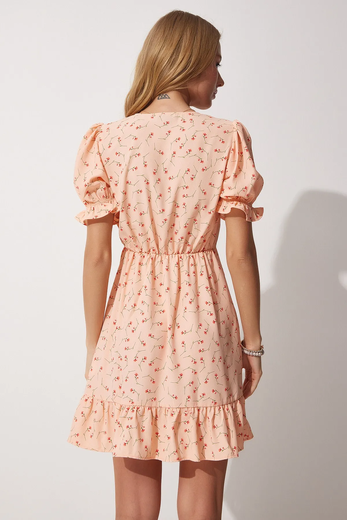 Happiness İstanbul  Geblümtes Wickelkleid aus Webstoff