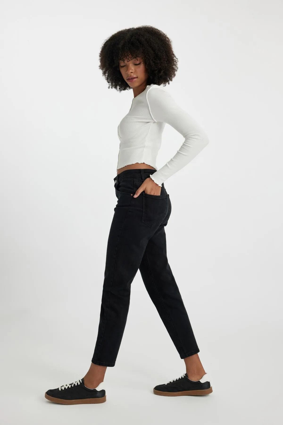 DeFacto  Mia Flare Fit Lange Jeanshose mit normaler Taille und ausgestelltem Bein