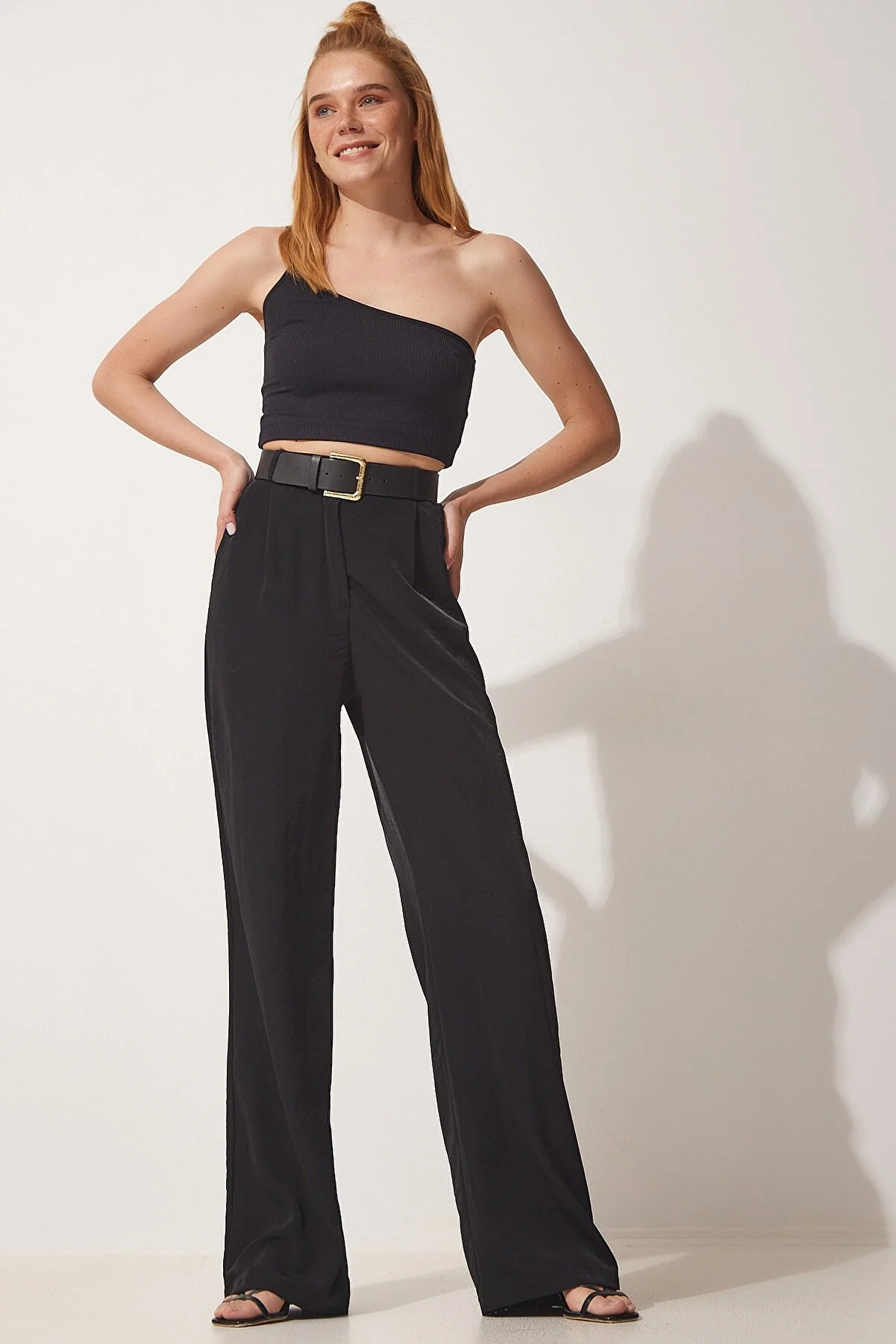 Happiness İstanbul  Schwarze, lockere Ayrobin-Palazzo-Hose für Damen RV00112