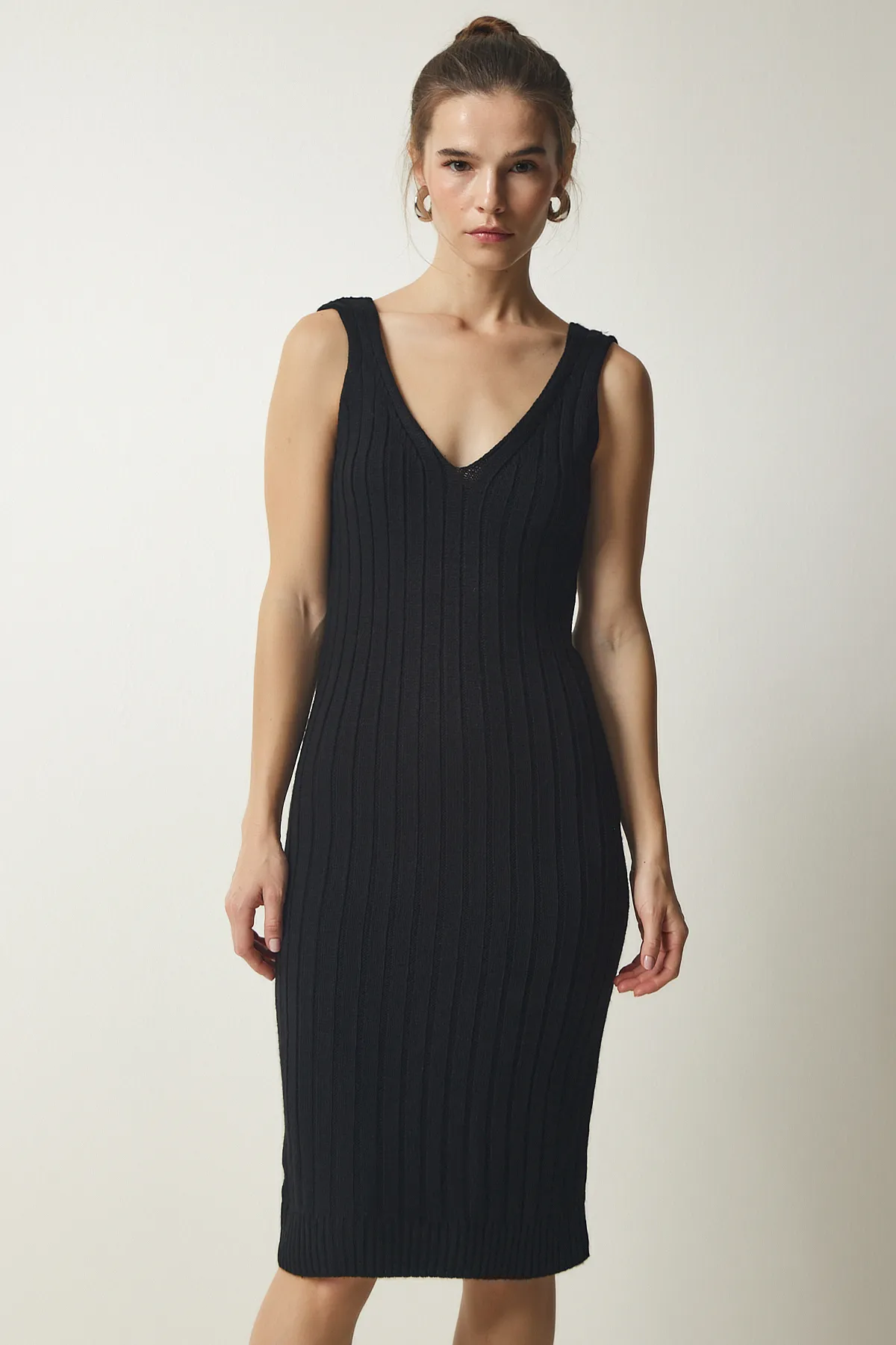 Happiness İstanbul  Schwarzes Strickpullover-Kleid-Set aus Kordel für Damen CI00095