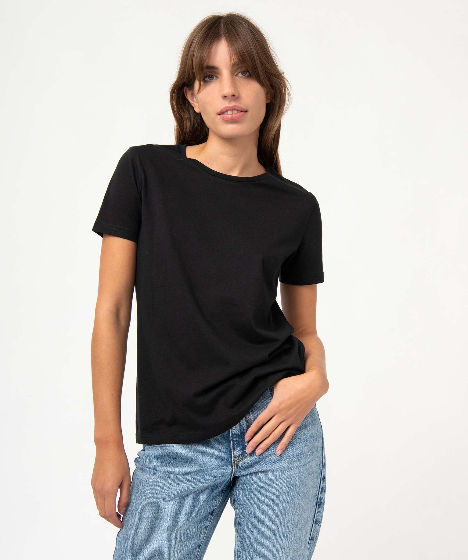 Tee-shirt femme à manches courtes et col rond noir | GEMO