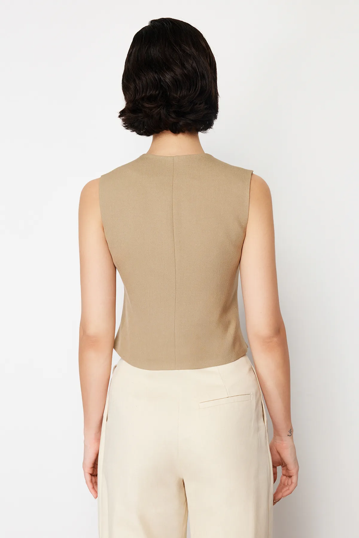Trendyol Collection  Nerz Premium Regular Webweste TWOSS24YE00017