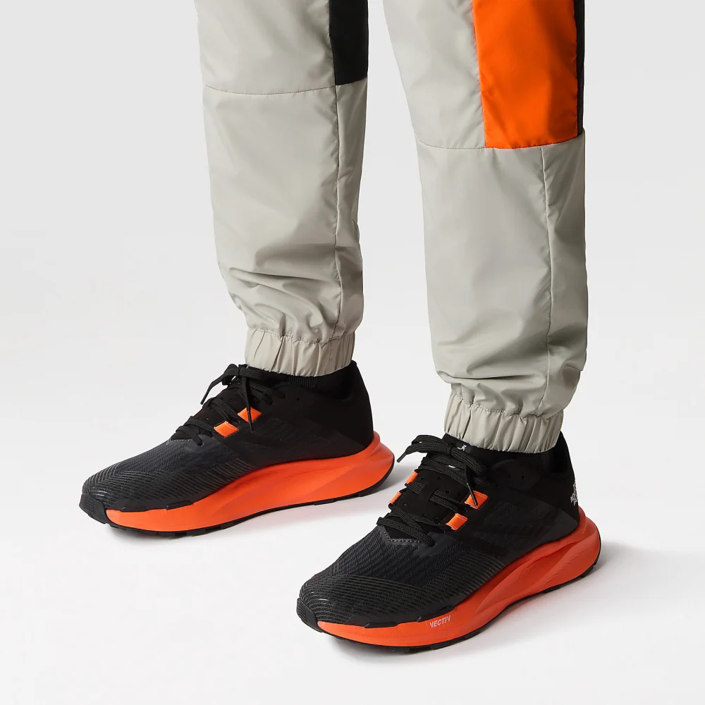 The North Face Vectiv Eminus NF0A4OAWW8D / grau