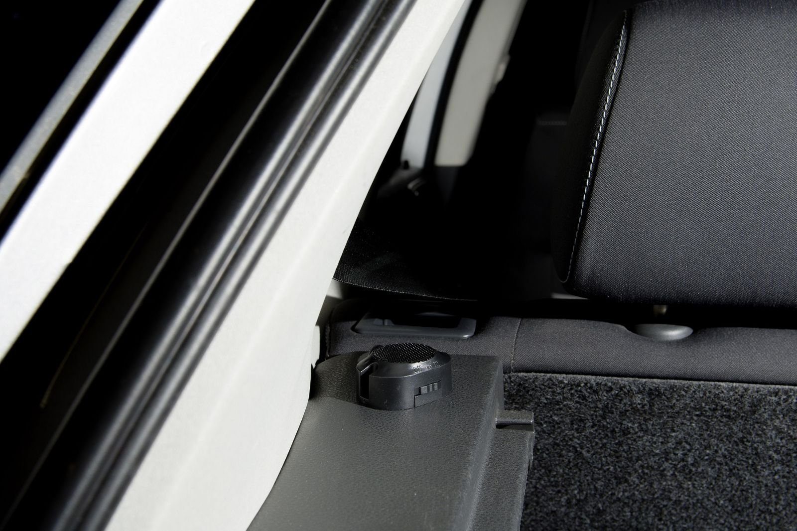 CARMATRIX CM-616 Rückfahrkamera (Einparkhilfe Kennzeichenhalter im Nummernschild 3 Parksensoren PDC, für KFZ, Auto einstellbaren Ton, Rückfahrsystem zum Nachrüsten)