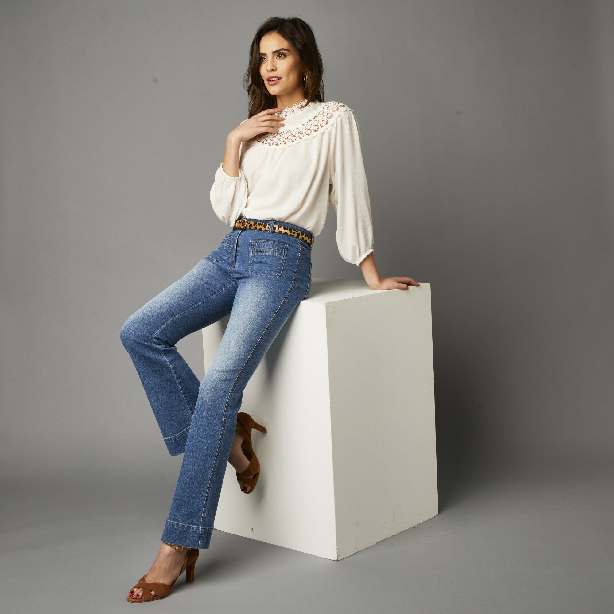 Jean stretch coupe flare, surpiqûres contrastées