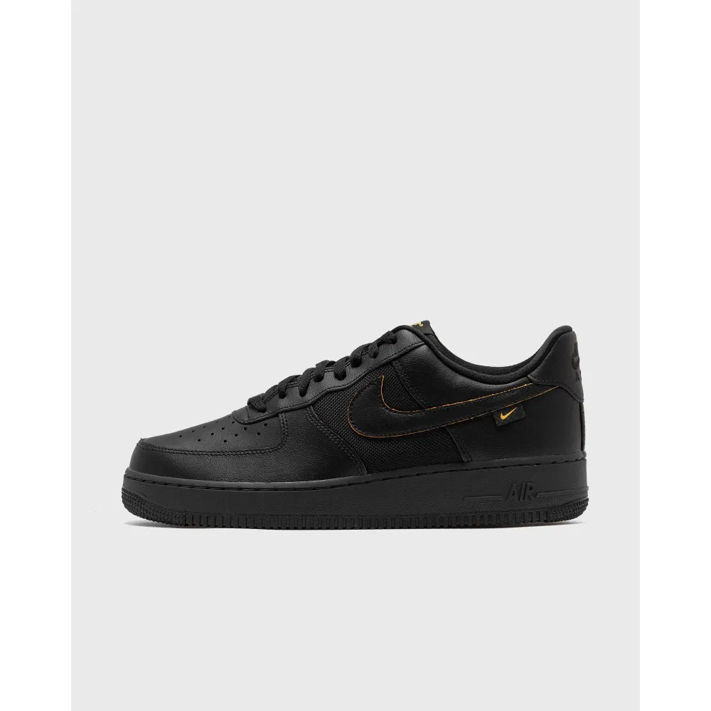 Nike Air Force 1 07 FZ4617-001 / schwarz