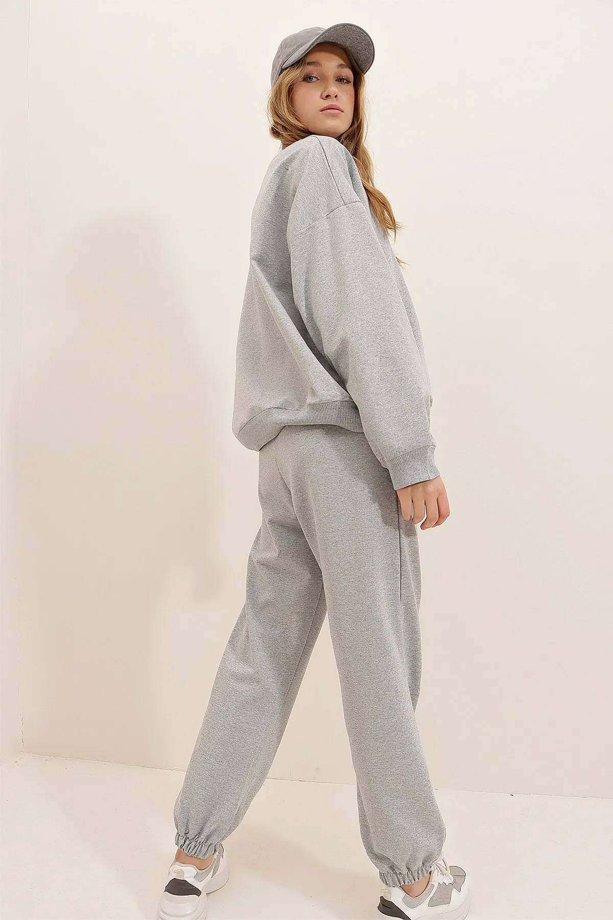 Trend Alaçatı Stili  Trainingsanzug - Grau - Regular Fit