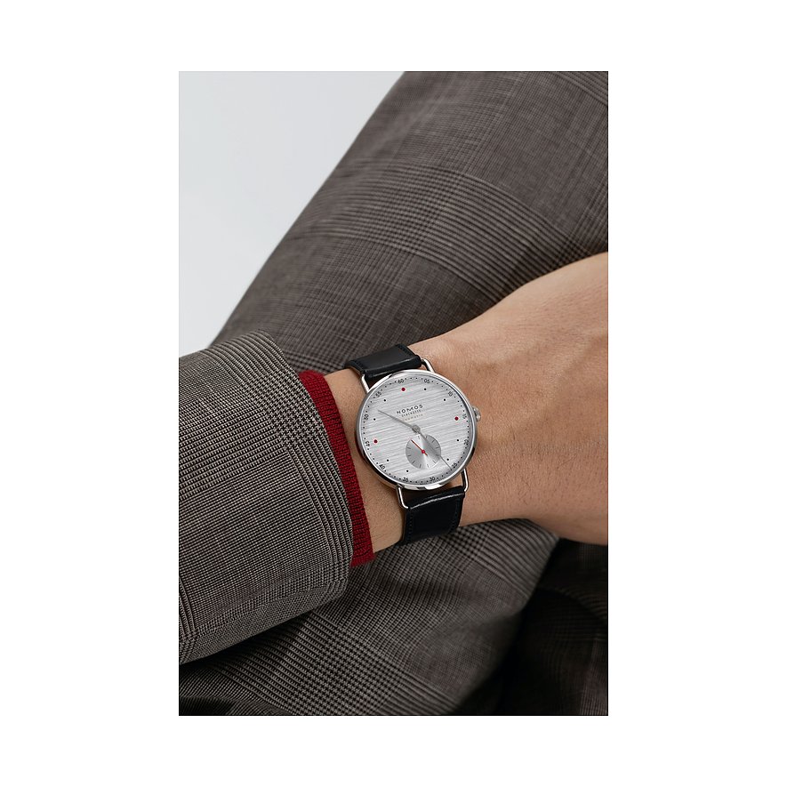 Nomos Glashütte Unisexuhr Metro neomatik 39 silvercut