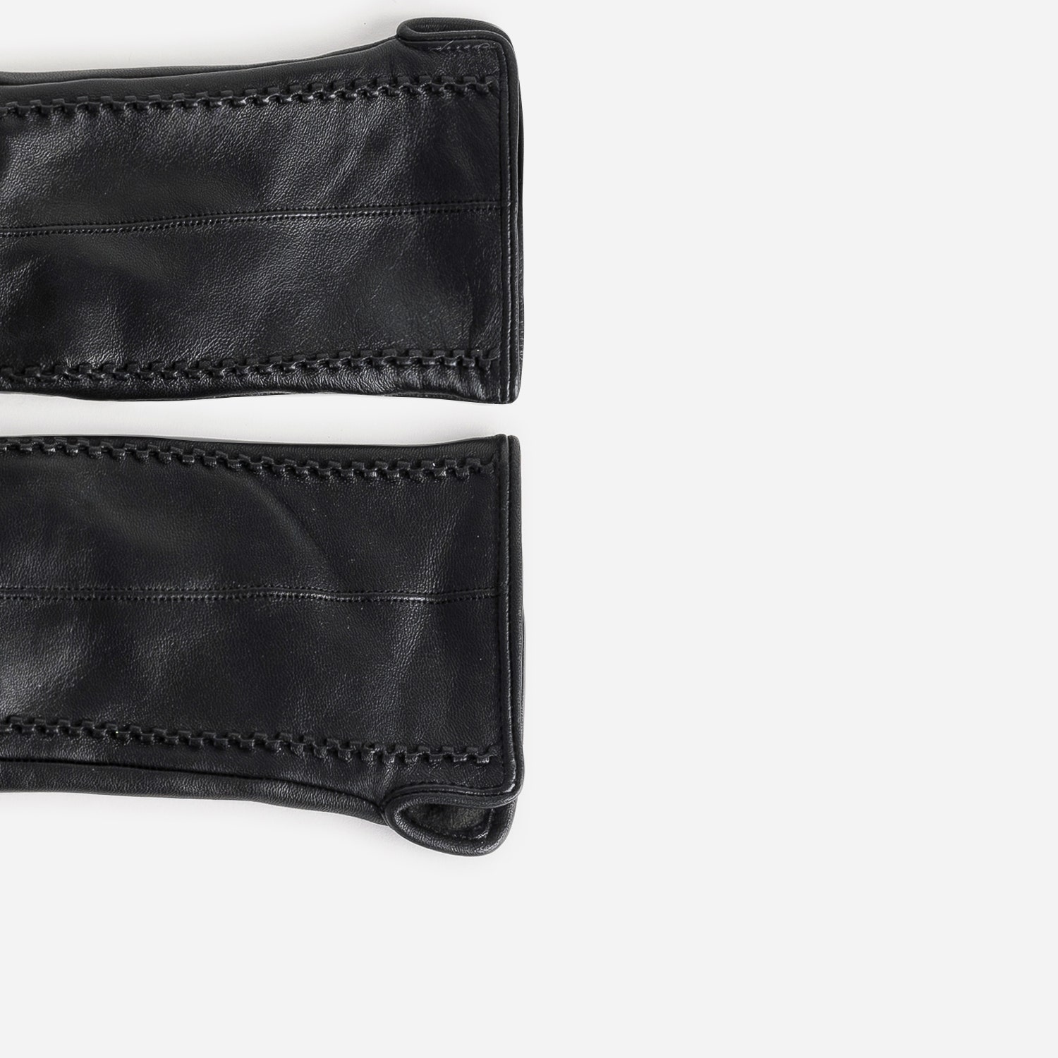 Gants noirs avec détails embossés