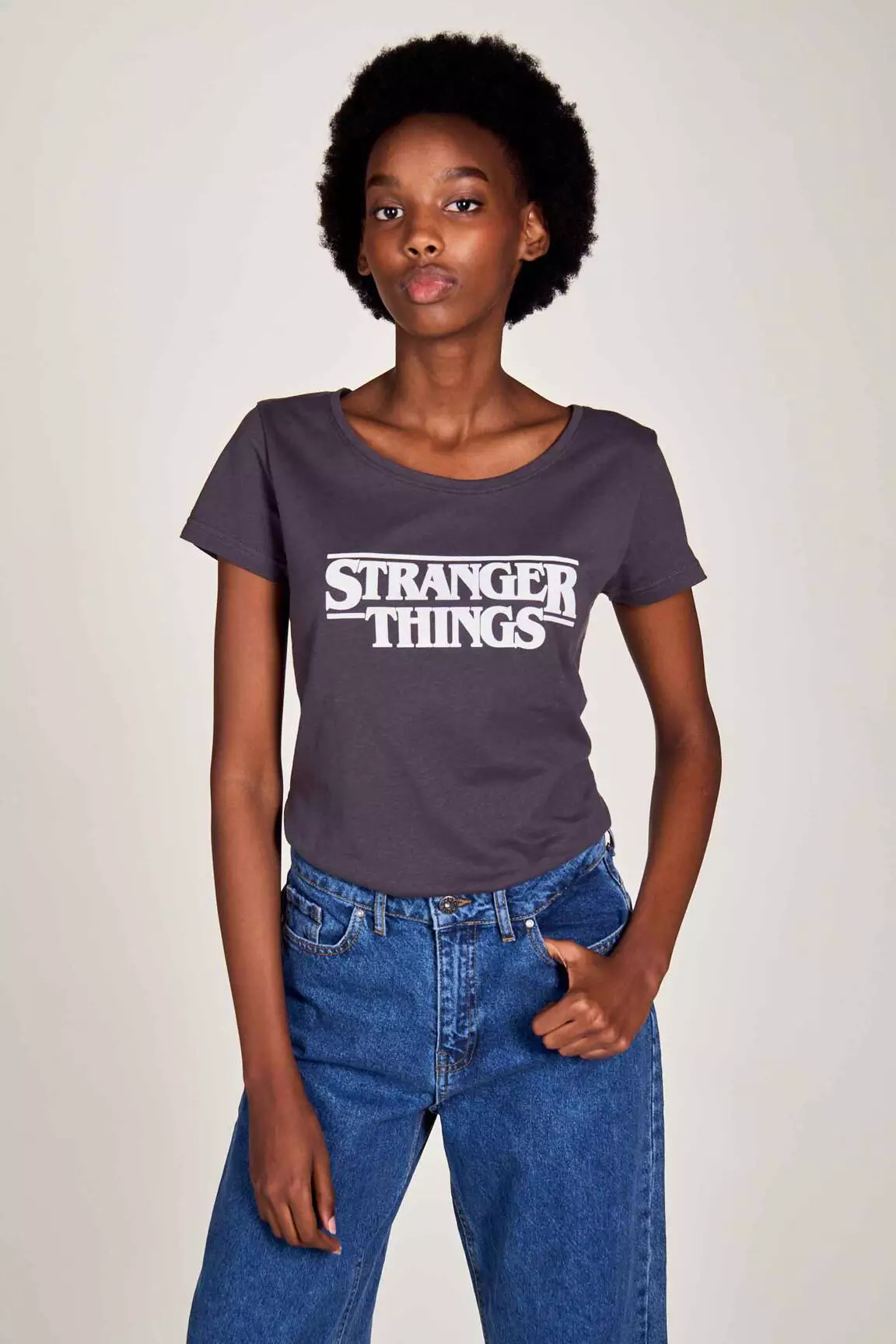 Stranger Things Tshirts Femme couleur noir