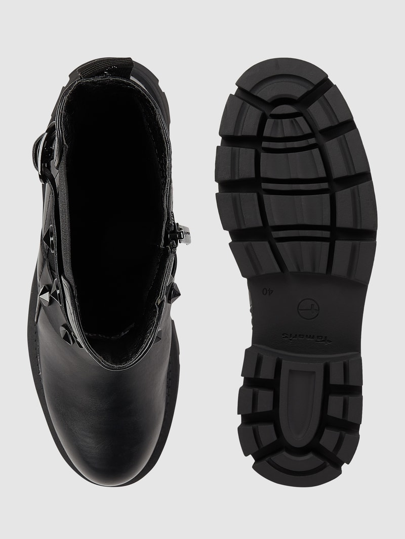 Boots in Leder-Optik in schwarz