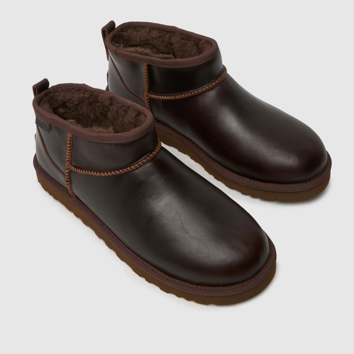 UGG Classic Ultra Mini Regen csizma vasfából