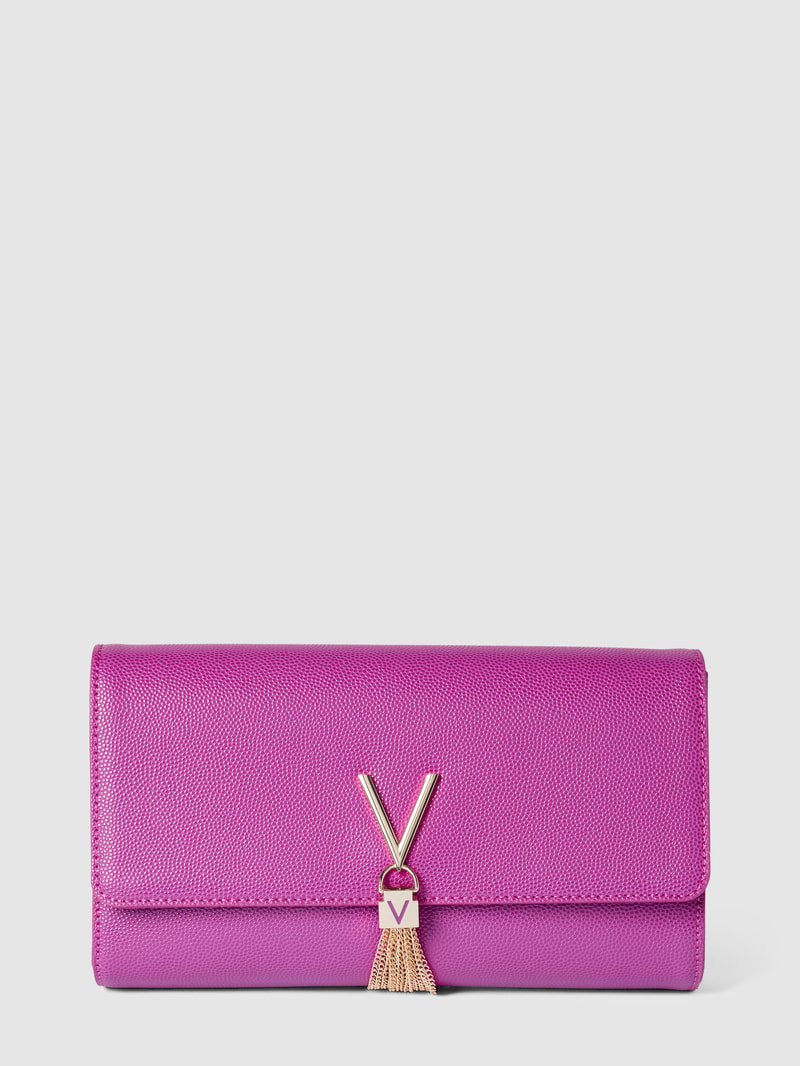 Clutch mit Label-Applikation Modell 'DIVINA' in fuchsia