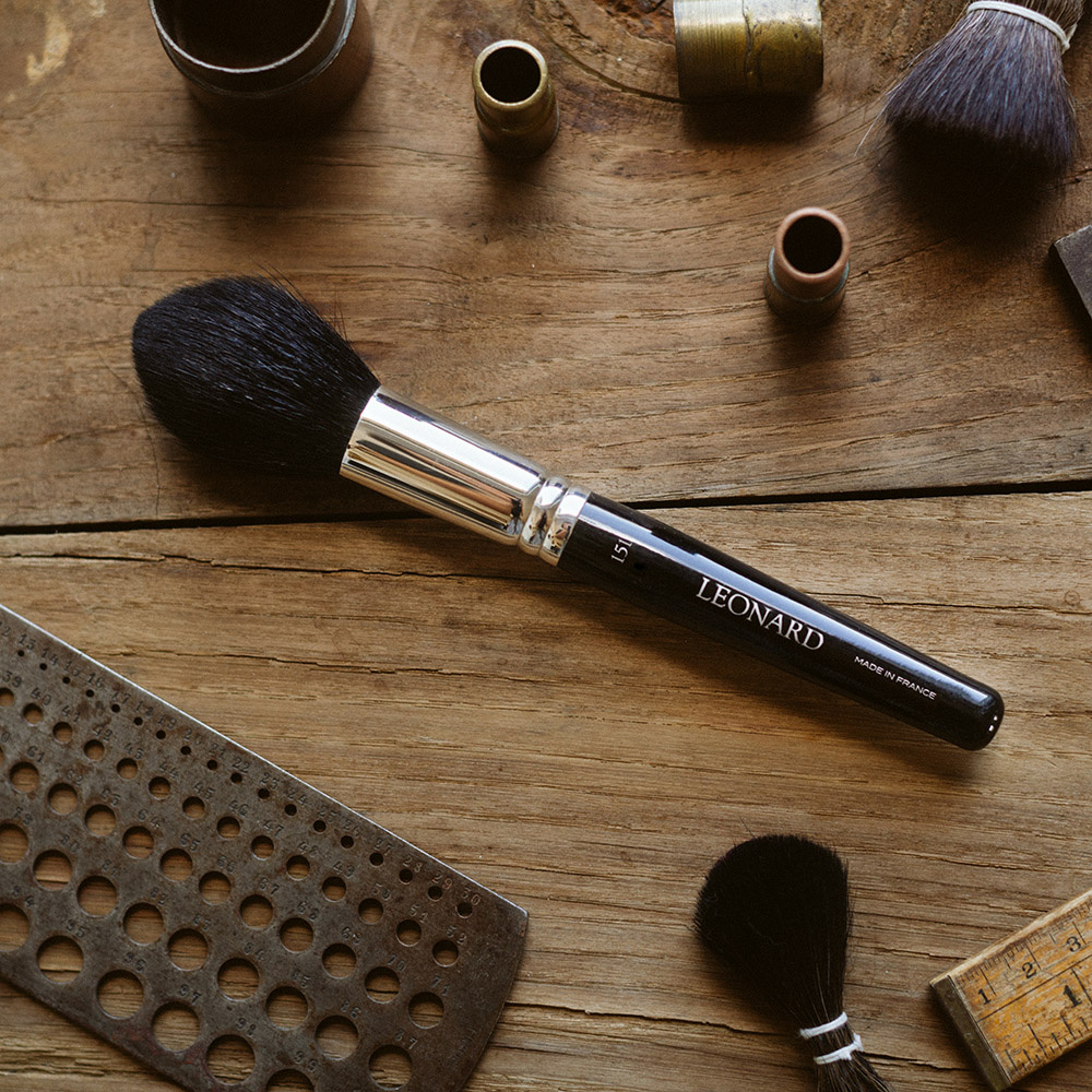 Leonard brushes Pinceau poudre pointu n°151 Pinceau teint