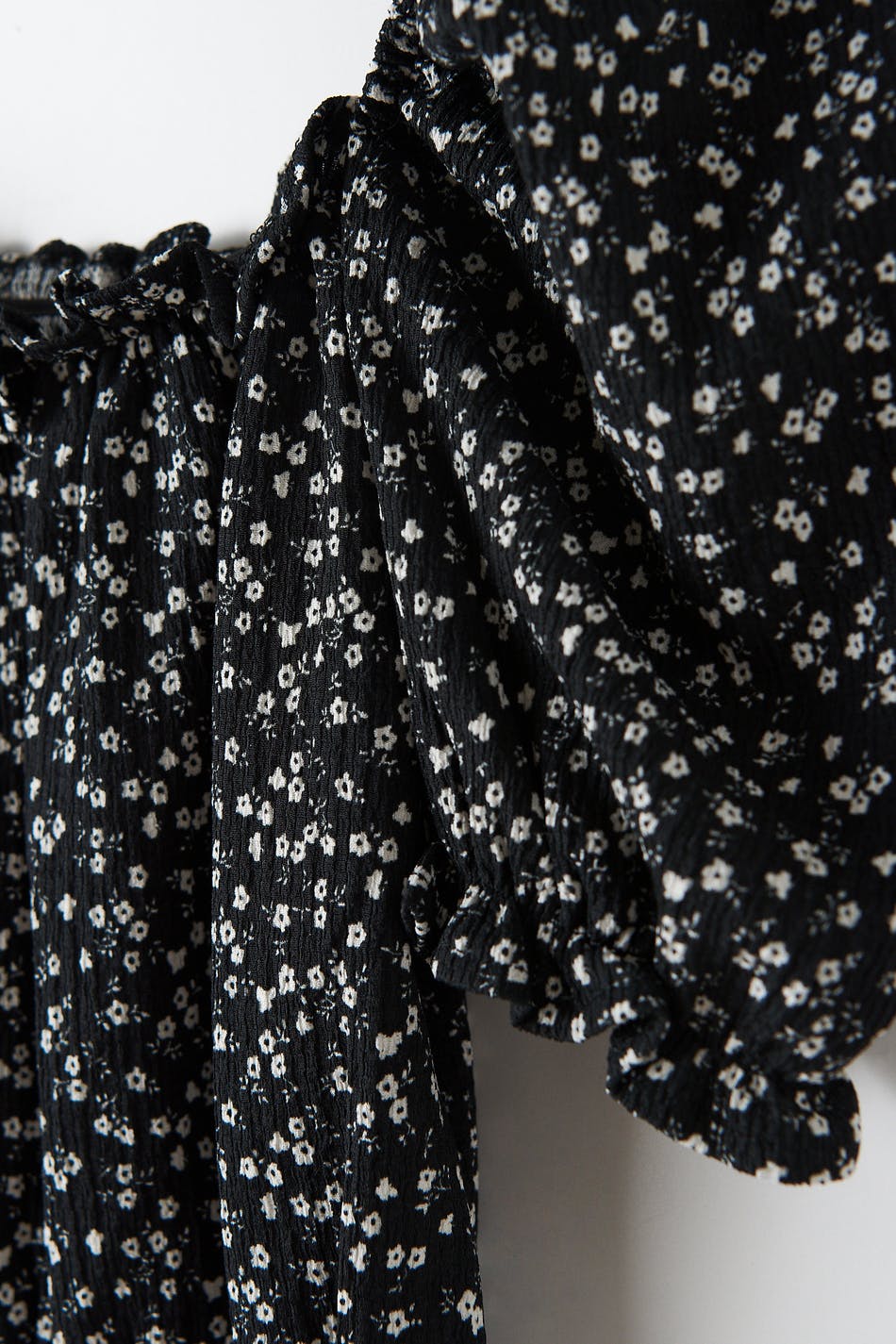 Y puff sleeve top