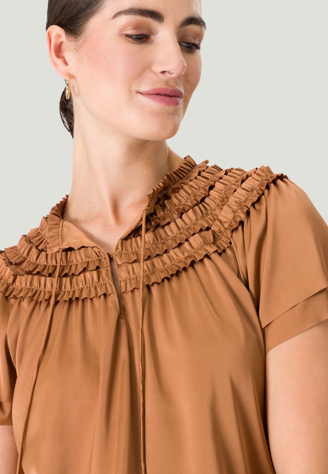 Bluse mit Rüschen
