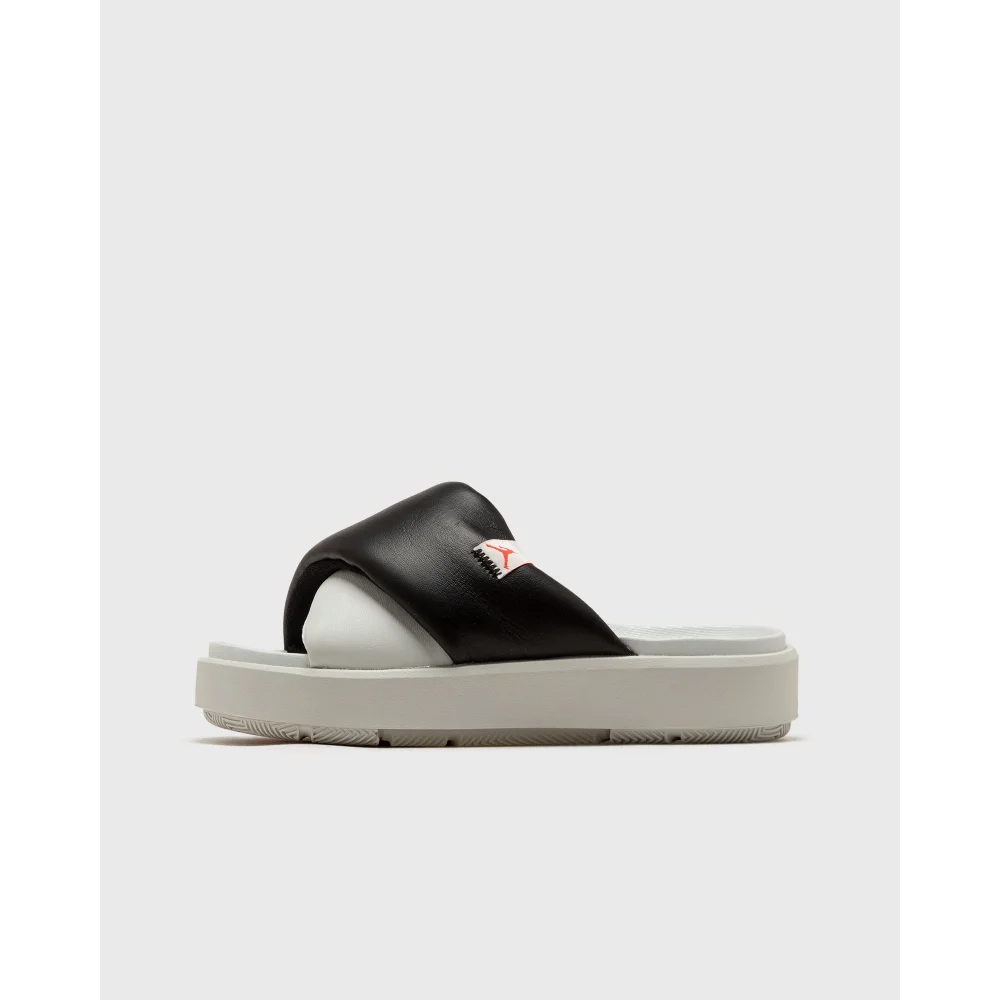 NIKE JORDAN Sophia DO8863-100 / weiss