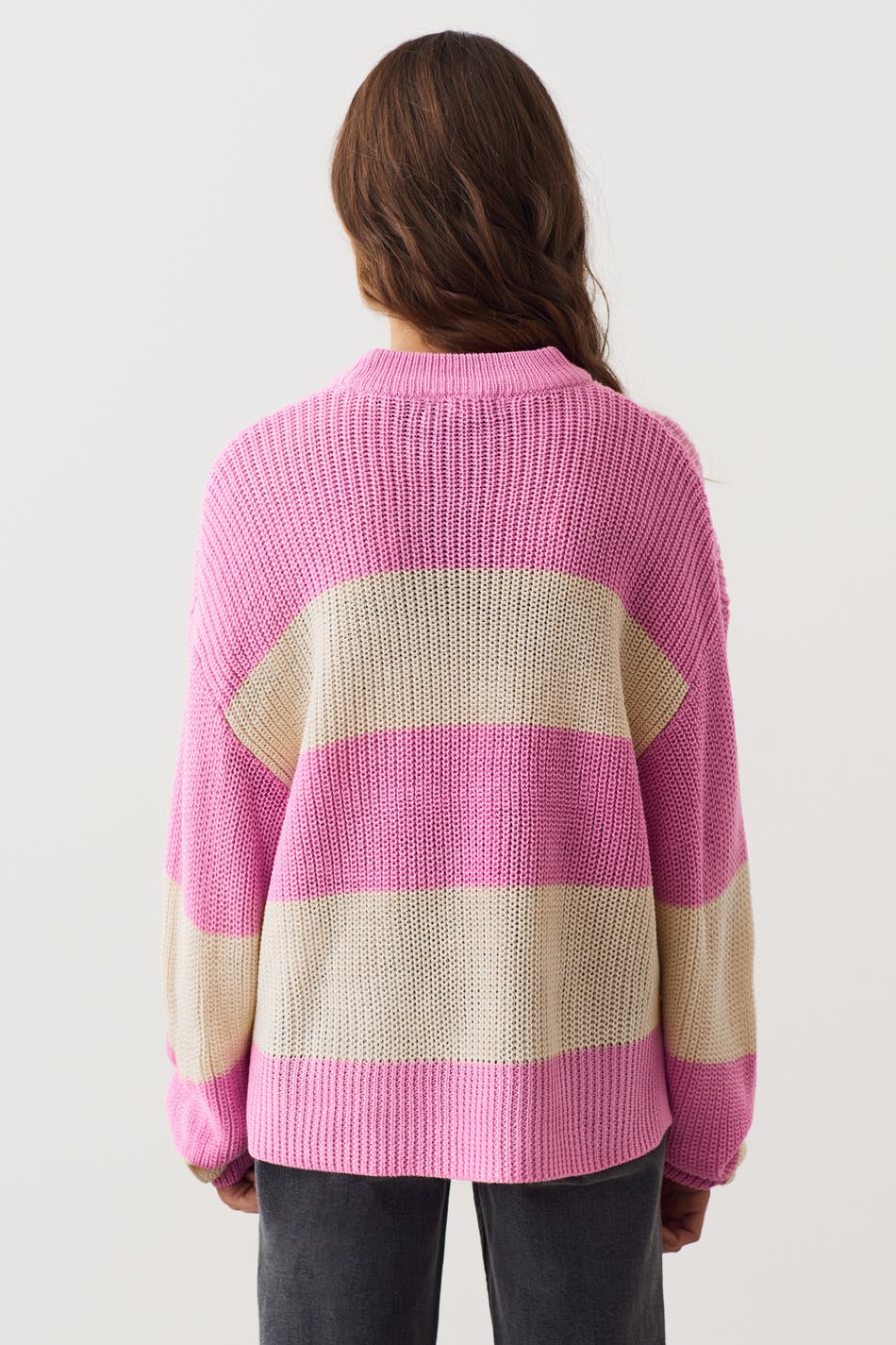 Y knitted slit sweater