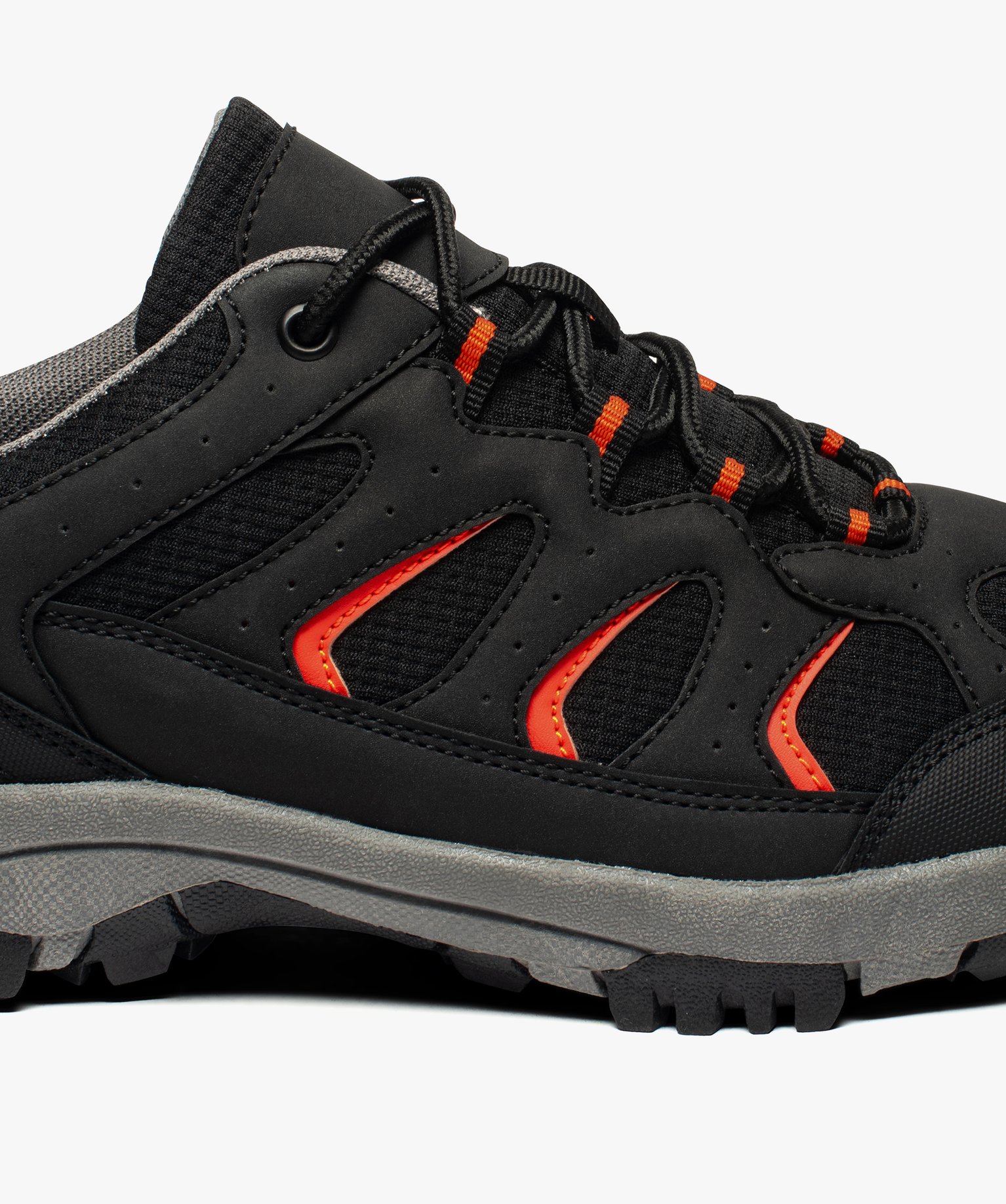 Baskets homme tout terrain à semelle crantée noir | GEMO