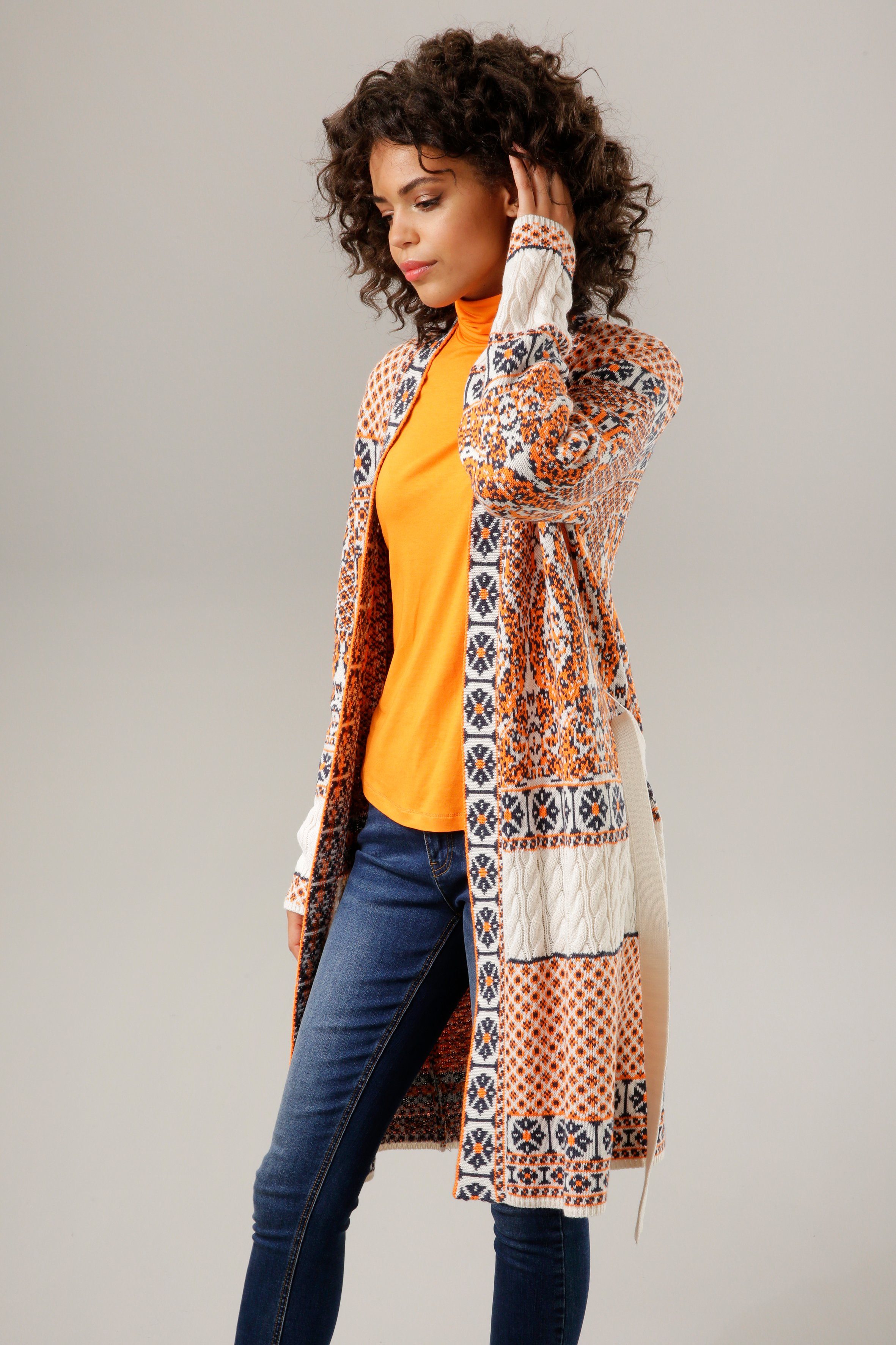 Aniston CASUAL Strickjacke (mit abnehmbarem Bindegürtel) im trendigen Mustermix
