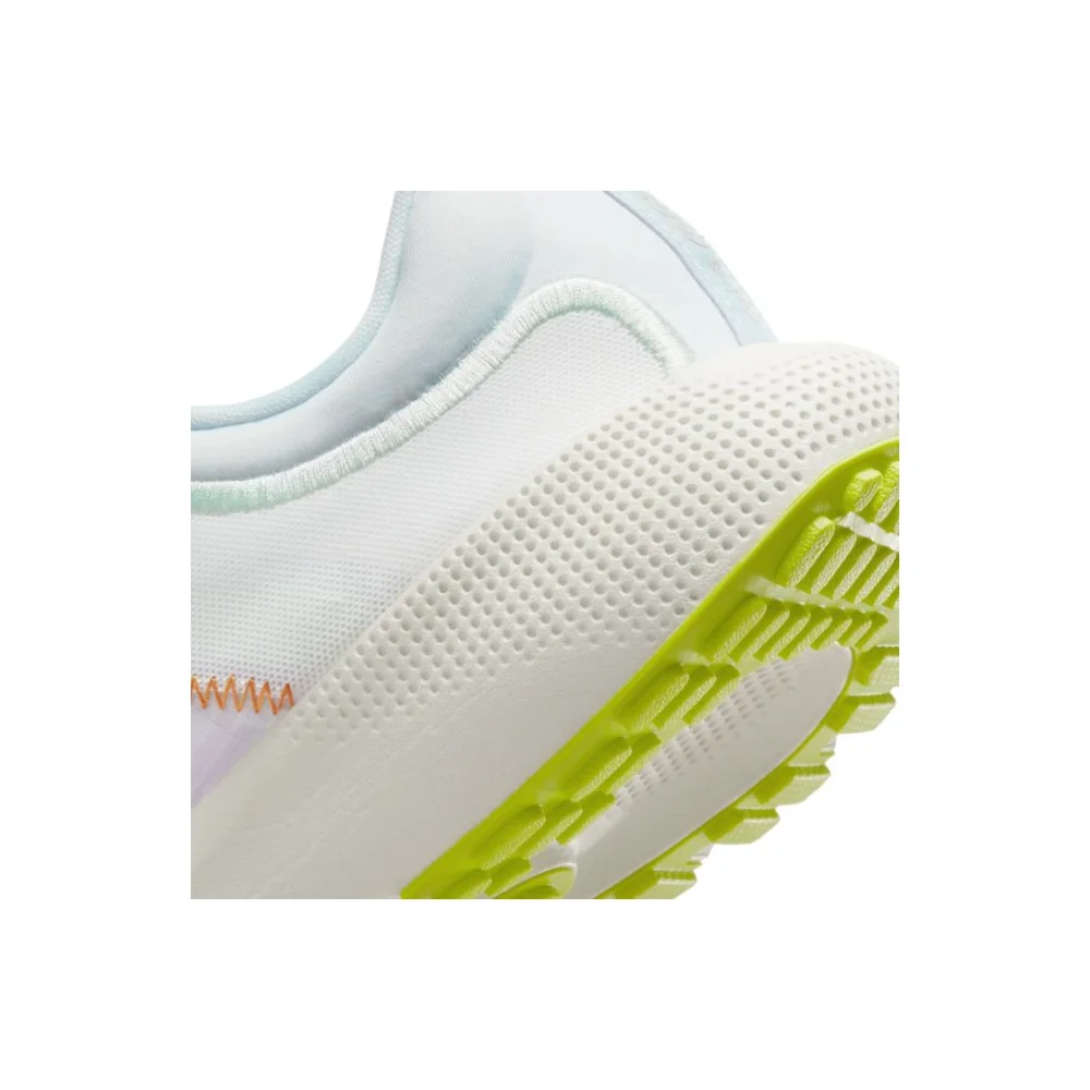 Nike React Escape Run DN2652-100 / weiss